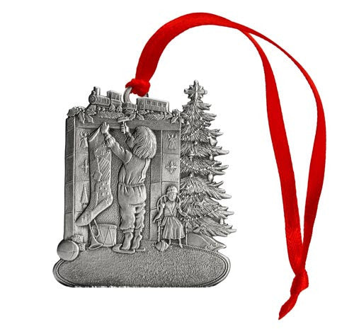 Child and fireplace - Ornament